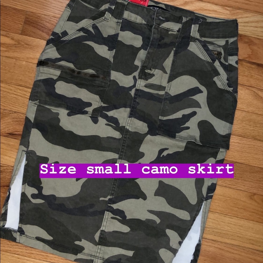 Camp pencil skirt